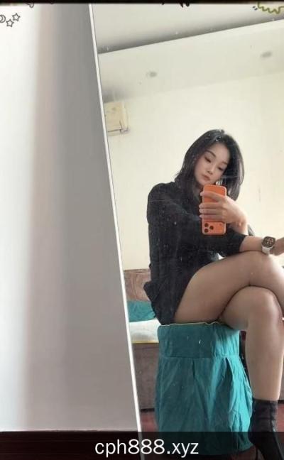 瑜伽服丝袜长腿熟妇