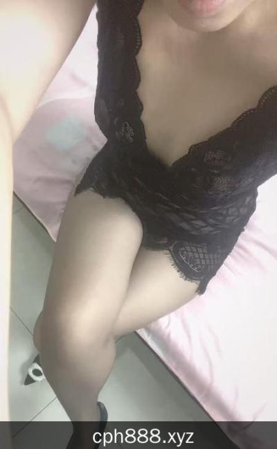 三通白嫩大长腿