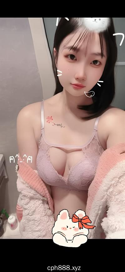 德星苑03小女友