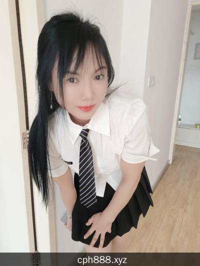 性感娇小少妇
