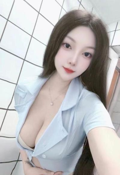 性感大胸小姐姐