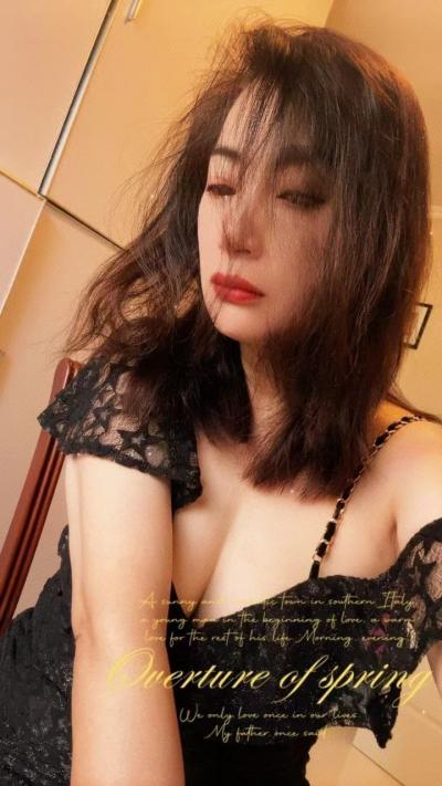 越秀高挑柔情似水–丹妮