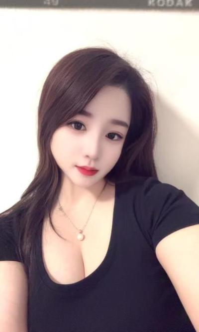 天河性感大波妹子