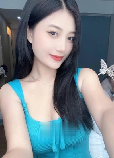 丰满妹妹逼紧水多可深喉
