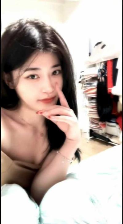 白云清纯甜美可人-佳佳