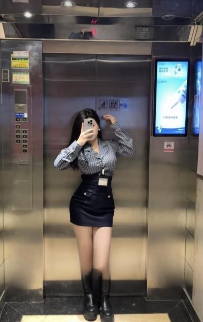 丰满小菠萝