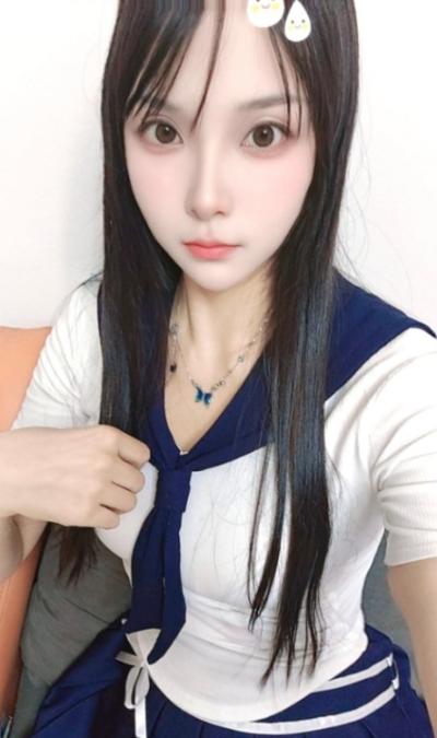 钟爱白云奶妈少妇