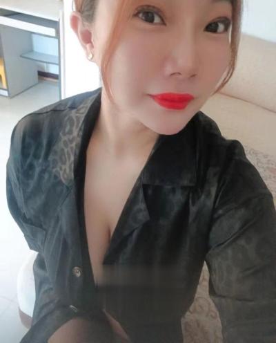 资深美女少妇