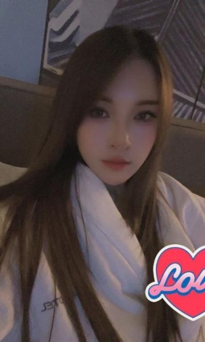 气质尤物温柔小美女