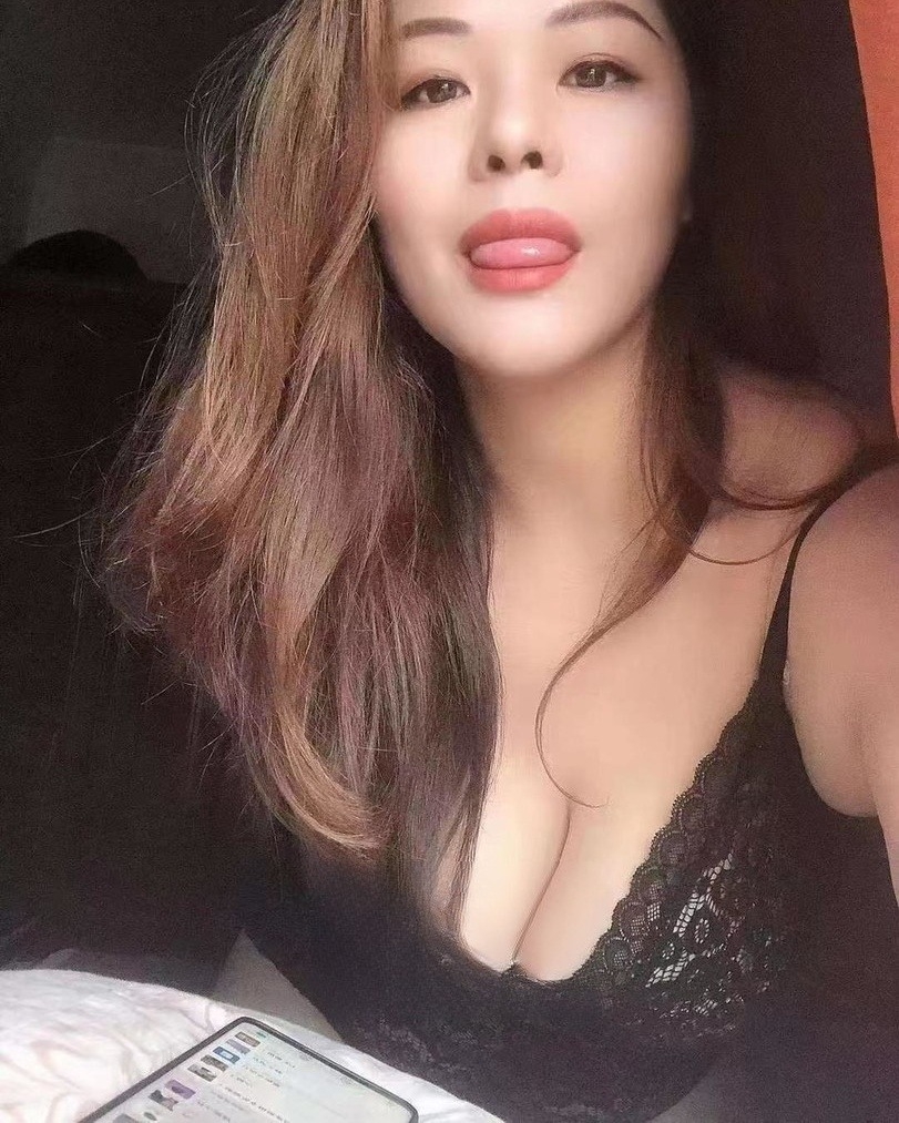 大波熟女骚妈妈